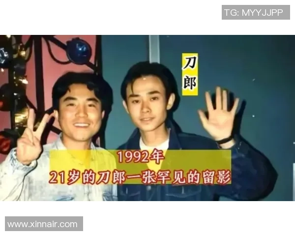 日本足球明星的崛起与成就探秘：从青涩少年到世界舞台的闪耀之星