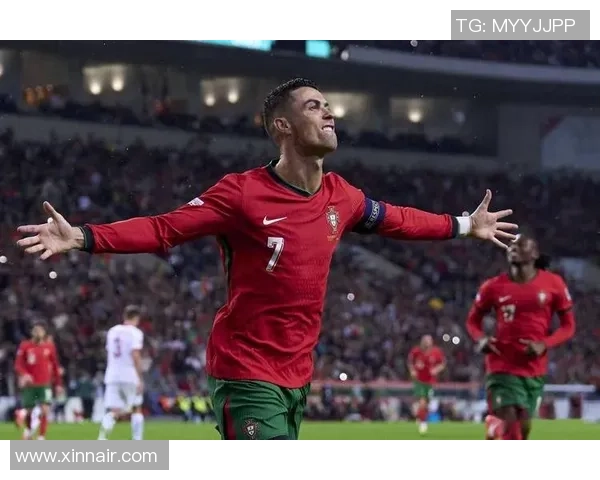 足球明星C罗的球衣号码背后的故事与传奇历程解析 足球明星C罗的球衣号码背后的故事与传奇历程解析