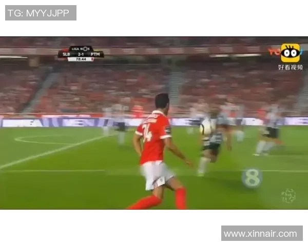 足球明星的独特技能与绝技揭秘让你了解他们的非凡魅力与实力 足球明星的独特技能与绝技揭秘让你了解他们的非凡魅力与实力